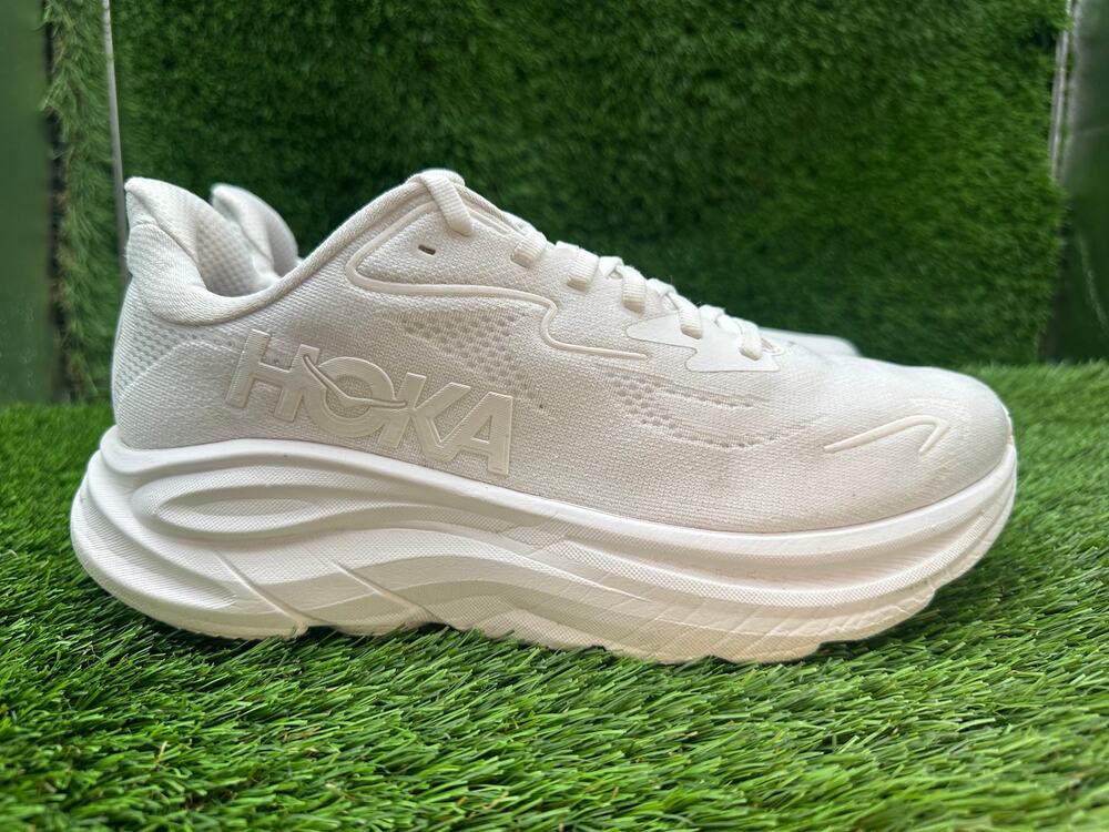 Hoka One One Clifton 10 1162031-WWH Athletic Sneaker Women's 9.5B White Jacquard